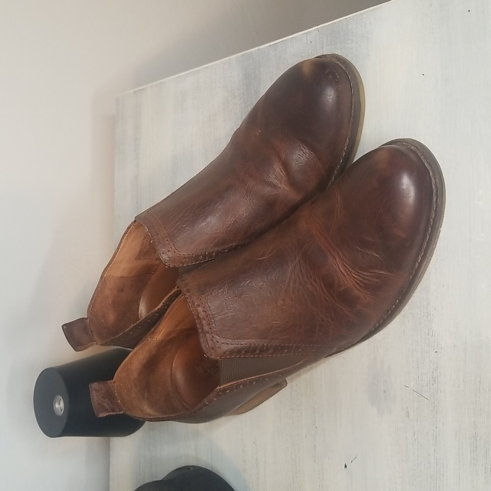 Josef Seibel Ladies Leather slip ins SZ 41/9.5